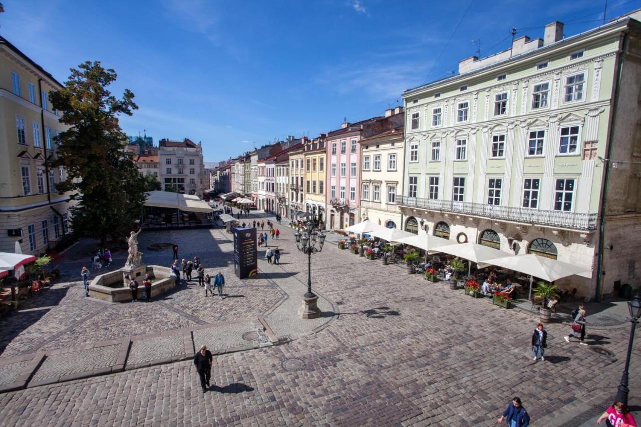Artrooms -Round Windows Rynok Sq Lviv Bagian luar foto